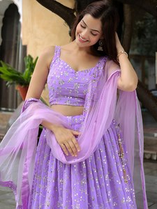 Ensemble lehenga en mousseline de soie brodée violette avec haut court et dupatta pour tenue de soirée - Product Image 2