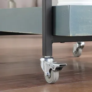 Carrito de bebidas metálico de diseño artesanal, carrito de servicio de bar metálico hecho a mano, carrito rodante metálico de moda, seguro y chapado. - Product Image 4