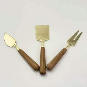 Juego de Cuchillos para Queso de Acero Inoxidable Hechos a Mano por el Fabricante, con Acabado Dorado y Mango de Madera, para la Mesa del Desayuno - Product Image 3