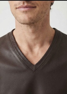 Camiseta de Diseño para Hombre, Cuello en V, Manga Corta, Cuero Vacuno Genuino, Estilo Casual, con Doble Bolsillo Frontal, Cuero Suave - Product Image 3