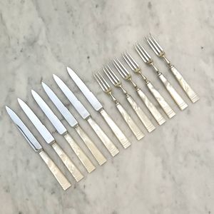 ชุดช้อนส้อมสแตนเลสอย่างดี ด้ามจับลายมุก ดีไซน์หรูหรา ขัดเงาแบบกระจก สำหรับร้านอาหารมืออาชีพ งานจัดเลี้ยง และงานปาร์ตี้ - Product Image 5