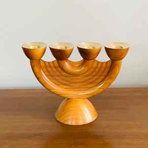 Porte-bougie artisanal en bois pour bougies chauffe-plat, avec quatre compartiments, idéal pour centre de table et décoration intérieure, provenant d'Inde. - Product Image 1