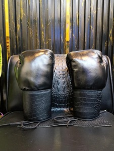 Gants de boxe professionnels en cuir rouge, cousus main, rembourrés, pour l'entraînement de boxe et la remise en forme - Product Image 3
