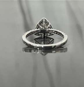 Bague de fiançailles unisexe en moissanite taille trionne avec halo de diamants, en argent 925 original, bijou de promesse de mariage raffiné pour partenaire - Product Image 3