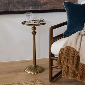 Table d'appoint en métal d'inspiration vintage avec finition vieillie pour la décoration intérieure de style farmhouse - Product Image 6