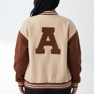 Veste universitaire personnalisée beige marron avec lettre A, veste universitaire pour femme, manteau en polaire décontracté, vêtement d'automne - Product Image 2