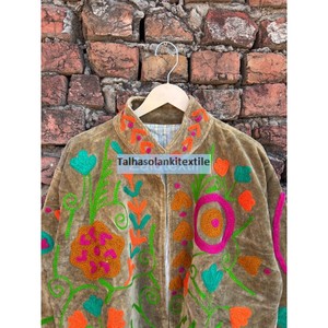 <b>Velvet</b> Embroidered <b>Jacket</b> With Mandarin Collar Full Sleeve Hand Drawn Floral Pattern Autumn Women's Coat - Product Image 6