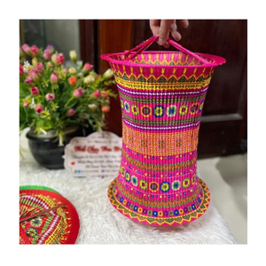 Lámpara de tela brocada tradicional vietnamita, hecha a mano por artesanos, cubierta decorativa para interiores culturales, cafeterías, hoteles y regalos. - Product Image 1