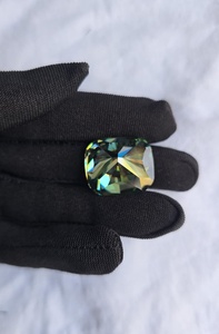 มอสซาไนต์ทรงสี่เหลี่ยมสีน้ำเงินขนาด 36.80 กะรัต แบบคุชชั่นคัท ทำด้วยมือ ความใสระดับ VVS สำหรับทำเครื่องประดับ - Product Image 4