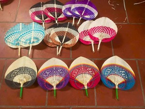 Abanicos de Bambú Decorativos para el Hogar, Tamaño Personalizado en Multicolor, Abanicos Tejidos a Mano 100% de Bambú de Fábrica Original en Vietnam SAFIMEX - Product Image 1