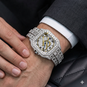 Montre de luxe carrée Briva avec cadran à chiffres romains, aiguilles bleues, couronne ornée de pierres précieuses, bracelet somptueux et étincelant, mouvement à quartz - Product Image 2