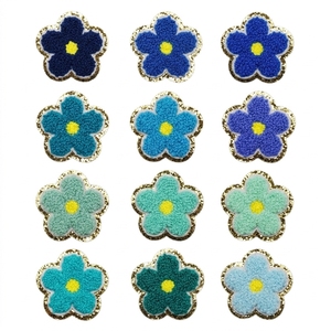Patchs brodés en chenille de qualité supérieure, motif petite fleur de 6 cm, 12 couleurs, bordure dorée scintillante, thermocollants, pour vêtements, t-shirts d'enfants, chapeaux et tissus - Product Image 4
