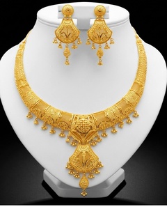 Magnifique ensemble de collier de mariée en or massif 22 carats avec boucles d'oreilles assorties, bijoux de mariage indiens traditionnels, ornements en or fin - Product Image 1