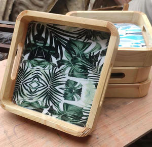 Plateau de service rectangulaire en bois d'acacia à motif feuille, design unique, avec corde, haute qualité, pour mariage, thème floral, Falak World - Product Image 1