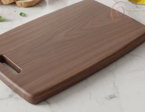 Planche à découper robuste en bois massif, surface compatible avec les couteaux pour une préparation alimentaire sûre et efficace - Product Image 5