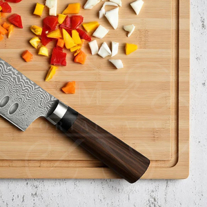 Couteau Santoku Damas Granton, couteau Damas haut de gamme, lame en acier Damas 67 couches pour une durabilité et une affûtation exceptionnelles - Product Image 3