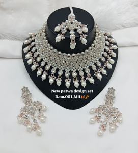 Parure de collier ras-du-cou et boucles d'oreilles pendantes en cristal de zircon cubique plaqué or rose, style ethnique, pour femme, idéale pour mariage et soirée - Product Image 4