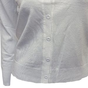 Cardigan Classique Jack and Jill en Tricot avec Logo Brodé Personnalisé, Manches Côtelées et Boutons sur le Devant pour un Style Élégant au Quotidien - Product Image 6