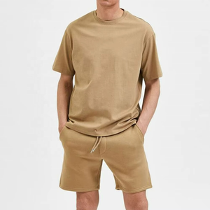 Ensemble T-shirt et short de sport respirant pour homme avec logo personnalisé, imprimé lion 3D, 100 % polyester, décontracté chic, directement de l'usine - Product Image 1