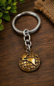 Porte-clés globe terrestre vintage en laiton antique, pendentif carte du monde, accessoire souvenir de voyage - Product Image 2