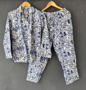 Conjunto de Pijama de Algodón Suave Estampado, Cómodo Conjunto de Dos Piezas, Ropa de Dormir Informal, Ropa de Casa - Product Image 4