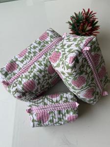Sacs de toilette en coton, ensemble de trousses de maquillage matelassées à fleurs, taille moyenne, matériau textile multifonction, fermeture à glissière, style moderne - Product Image 1