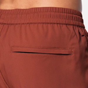 กางเกงขาสั้นออกกำลังกายสำหรับผู้ชายรุ่นใหม่สำหรับฤดูร้อน ผ้าโพลีเอสเตอร์แห้งเร็วพรีเมียม มีกระเป๋า ดีไซน์เรียบง่าย - Product Image 4