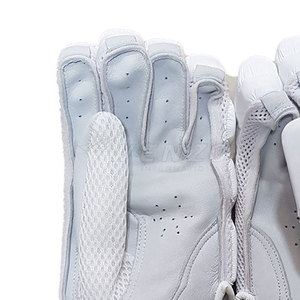 Gants de frappe de cricket fabriqués au Pakistan, en cuir, écologiques, durables, avec protection douce et amortissante, haute qualité, meilleure vente en ligne - Product Image 6