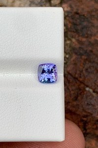 Pierre précieuse naturelle rare Tanzanite bleue taille coussin 2,00 carats pour la fabrication de bijoux en gros ZUBEDA GEMS JEWELRY (Tiers) - Product Image 1