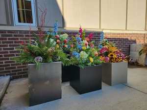 Modern <b>Rectangular</b> Iron Metal Durable Eco-Friendly Lightweight Planter Outdoor Indoor Flower <b>Pot</b> Decorative Garden Planter Box - Product Image 1