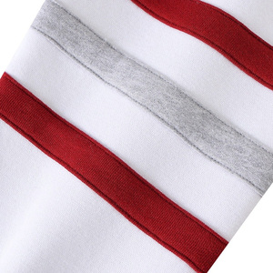 เสื้อคาร์ดิแกนวาร์ซิตี้สีขาว สำหรับชมรมมหาวิทยาลัยและชมรมพี่น้อง  เสื้อสเวตเตอร์วาร์ซิตี้แบบกำหนดเองพร้อมแขนเสื้อลายทาง จำหน่ายจำนวนมาก - Product Image 5