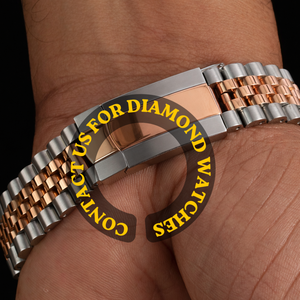 Montre pour femme avec bracelet en acier inoxydable bicolore sur mesure, lunette ronde uniquement, cadran en verre avec diamants moissanite et chiffres romains - Product Image 3