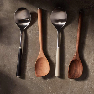 Cuillère de mariage élégante en acier inoxydable avec manche en résine blanche et noire, provenant d'Inde, idéale pour les accessoires de cuisine, les couverts et les ustensiles de table. - Product Image 3