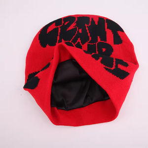 Bonnet en tricot doublé satin avec logo personnalisé, bonnet d'hiver pour femmes, bonnet personnalisé pour hommes, bonnets personnalisés avec logo - Product Image 1