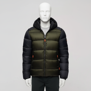 Blouson matelassé bicolore personnalisé, corps vert, manches noires, à capuche, manteau d'hiver rembourré, fermeture éclair isolée, broderie frontale. - Product Image 4