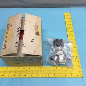 Régulateur de pression d'air AMAT 3800-01083 100 PSI sans manomètre - Équipements et pièces semi-conductrices de renommée mondiale à la confiance de tous - Product Image 1