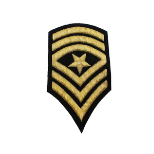 Insignias 3D Ecológicas de Fieltro No Tejido Bordadas a Mano con Lentejuelas y Decoraciones Metálicas, Botón de Marca Internacional - Product Image 1
