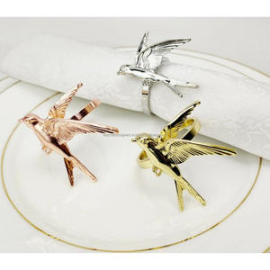 Ensemble de 2 ronds de serviette en or avec renne Meilleures ventes Anneaux de serviette de mariage réutilisables décoratifs de table - Product Image 3