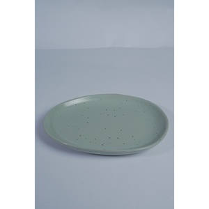 Plat ovale en céramique de style Japandi personnalisé de haute qualité, écologique, à motif damier, compatible lave-vaisselle - Product Image 5
