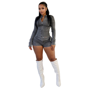 Conjunto de pantalones cortos de punto gris de 2 piezas para mujer, con top con cremallera y cuello en V y pantalones cortos vaqueros de cintura alta, atuendo informal para primavera y verano - Product Image 3
