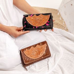 Cartera de Moda para Mujer, de Cuero Genuino de Alta Calidad, Diseño Floral Hecho a Mano, Estilo Vintage, Portátil - Product Image 4