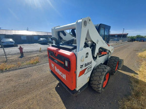 Cargadora Compacta A770 2020 con Cabina Cerrada, Máquina de Construcción de Alto Rendimiento - Product Image 3