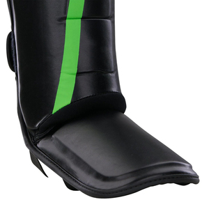 Espinilleras de Cuero Personalizadas de Alta Calidad para MMA, Karate y Kickboxing, Duraderas, Cómodas y Protectoras para Uso en Invierno - Product Image 6