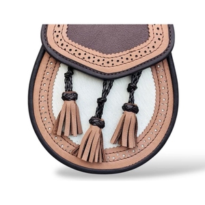 Sporran celtique en cuir véritable de qualité supérieure avec tête de cerf, rabat à nœuds embossés, bord tressé et emblème métallique pour kilt écossais - Product Image 5
