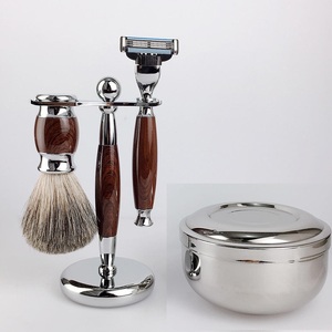 Kit de Rasage Manuel pour Homme : Rasoir à 3 Lames + Brosse à Barbe en Poils de Blaireau (Manche en Alliage de Zinc) + Meilleur Blaireau en Poils de Blaireau + Bol + Savon à Raser - Product Image 3