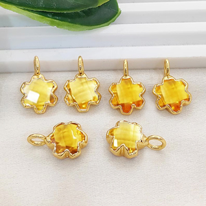 Breloques en quartz citrine électroplaqué en forme d'étoile 10 mm, breloques en quartz citrine électroplaqué en cuivre pour la fabrication de bijoux - Product Image 1