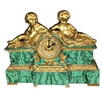 Horloge de bureau moderne en verre et cristal à quartz numérique silencieuse en malachite verte, avec un rythme opulent et une essence intemporelle