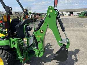 Tracteur John Deere 1025R neuf avec chargeur arrière et chargeur frontal - Product Image 2