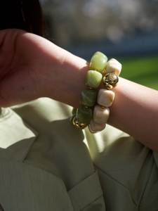 Elegante Brazalete de Resina Elaborado con Excelencia Artesanal, Joyería con Estilo para Uso Diario y Regalos - Product Image 2