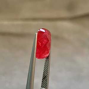 Rodonita Roja Natural con Corte Cojín, Ideal para la Elaboración de Joyería Fina y Joyería de Diseño - Product Image 5